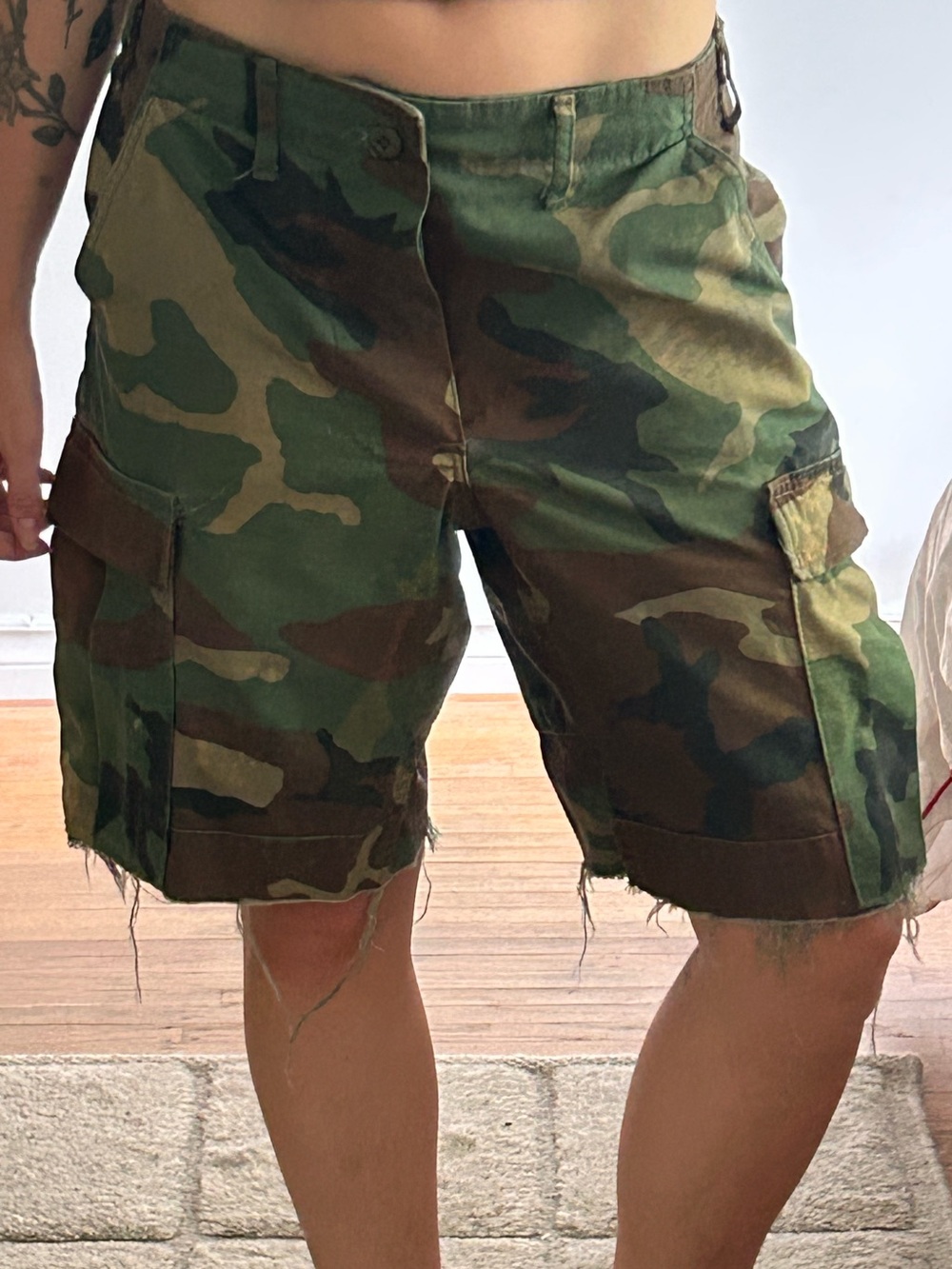 VINTAGE Camouflage Cargo cut off shorts